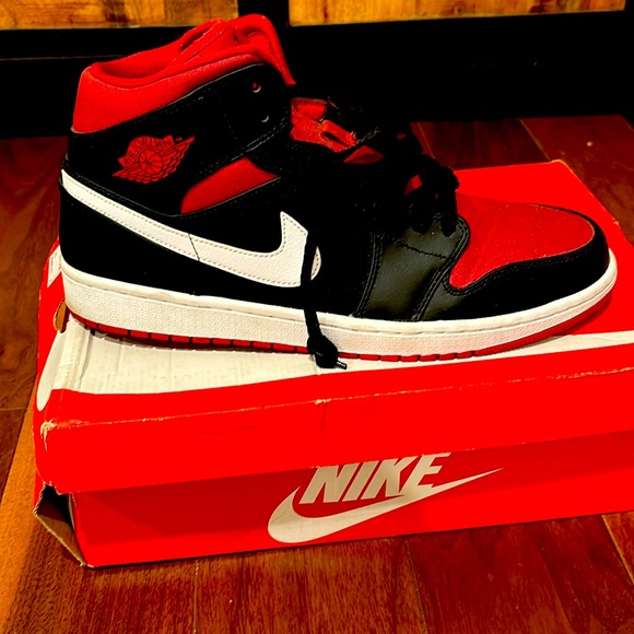 Air Nike - Picture 1 of 6